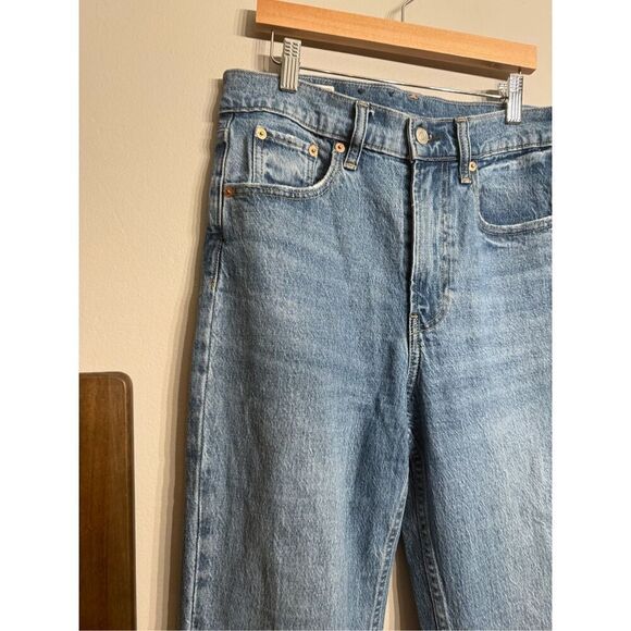 Gap Blue Indigo Denim Medium Wash Sky High Straight Jeans Size 4 Tall - Picture 3 of 6